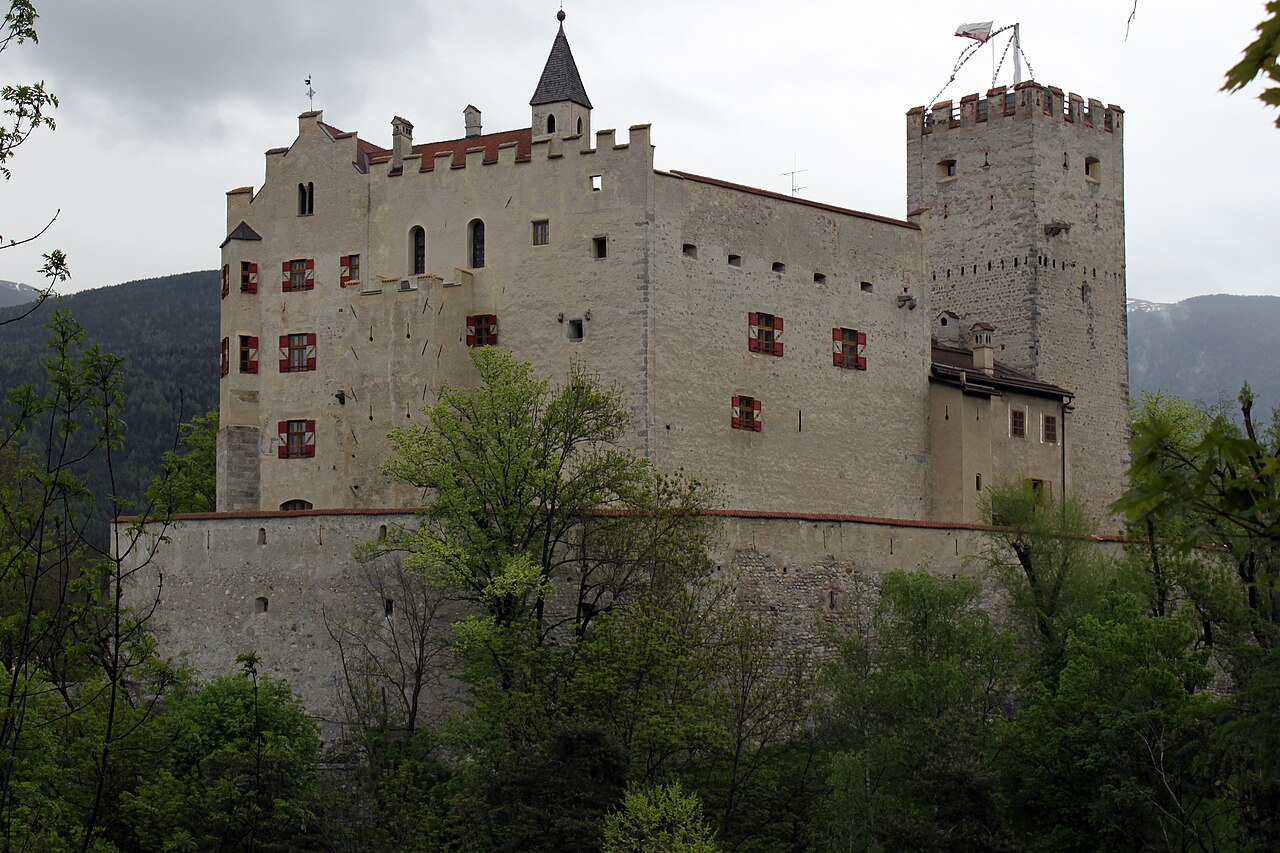 Il castello di Brunico