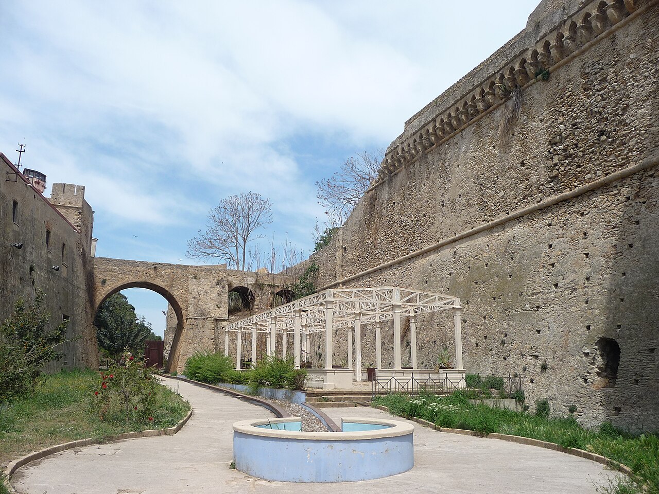 Il castello di Carlo V a Crotone