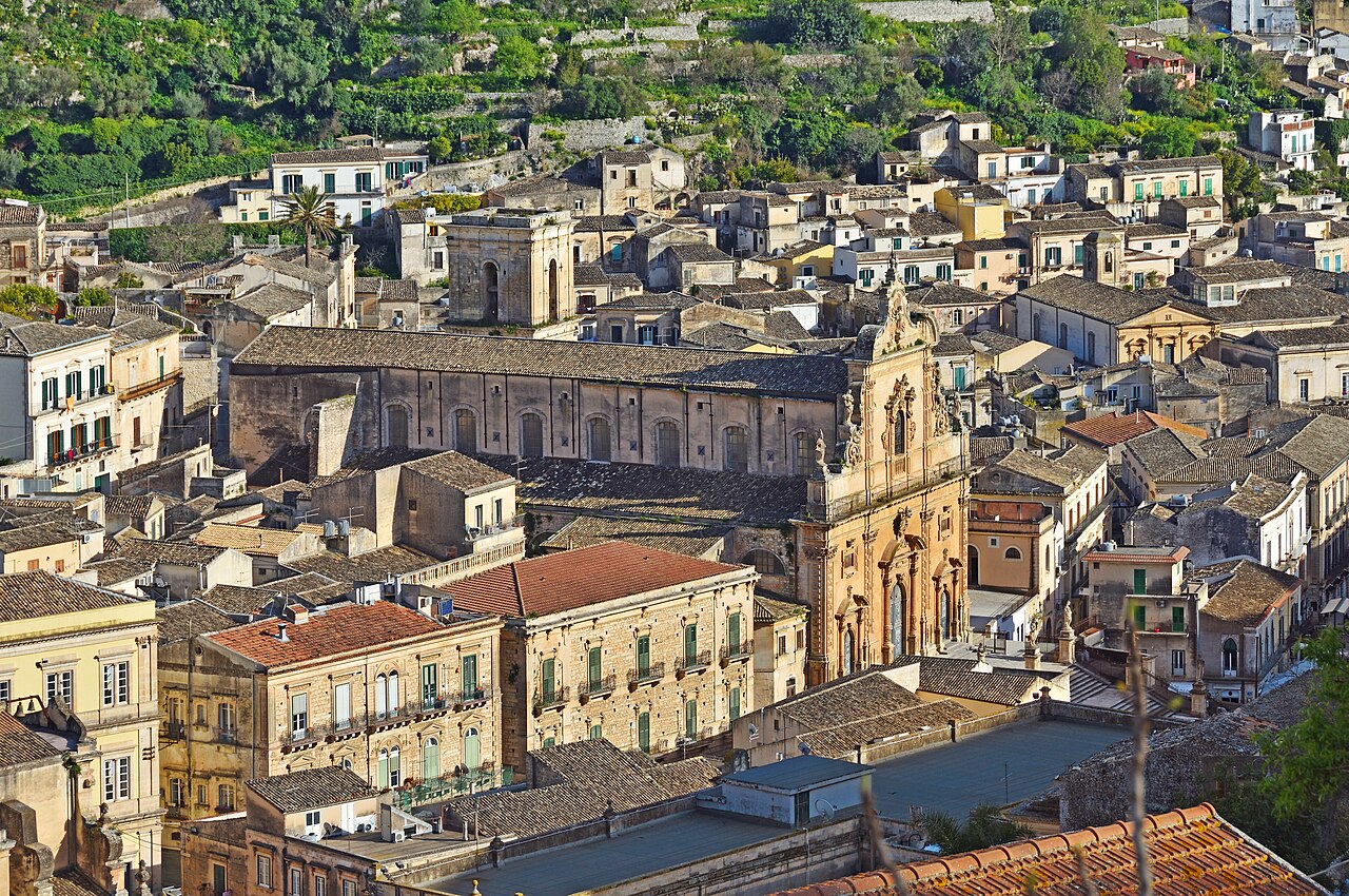 La chiesa di San Pietro con gli apostoli a Modica
