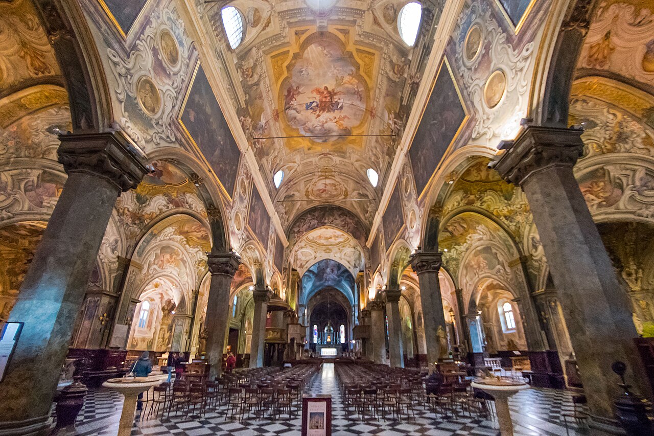 La facciata del Duomo di Monza
