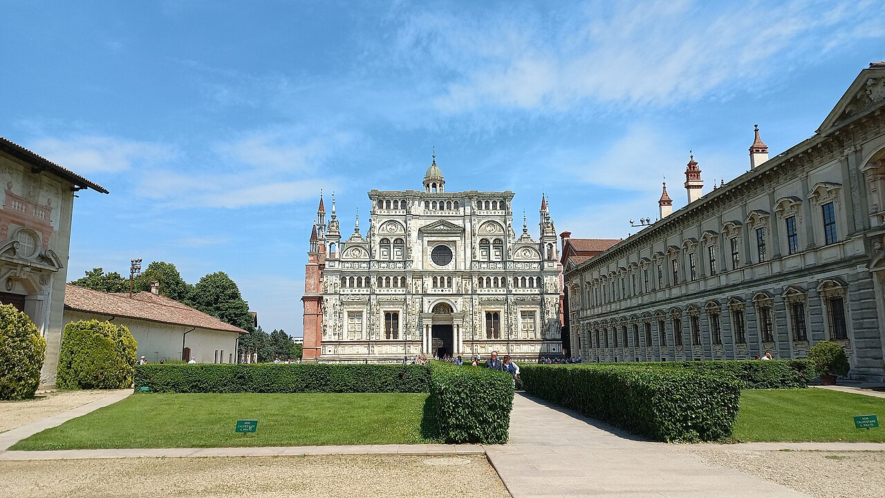 La facciata della Certosa di Pavia
