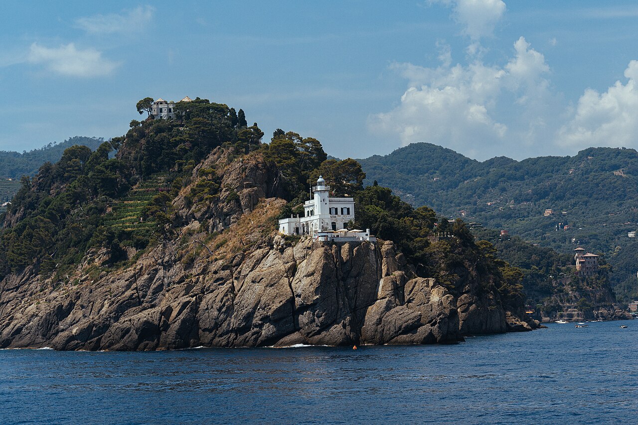 Il faro di Portofino sulla Punta del Capo