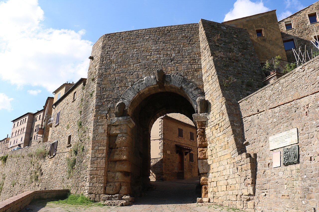 La Porta all'Arco etrusca di Volterra