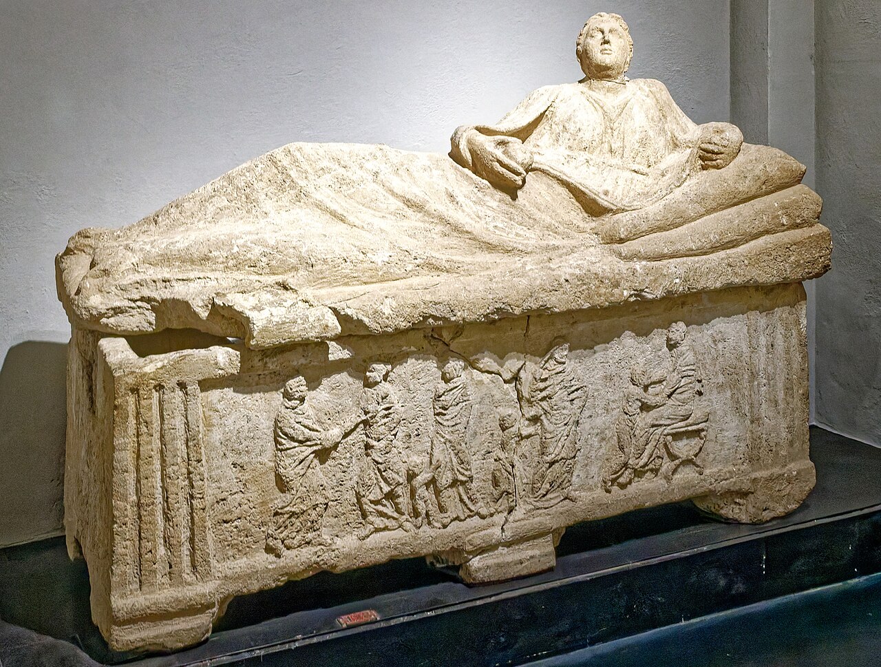 Le urne etrusche del Museo Guarnacci a Volterra