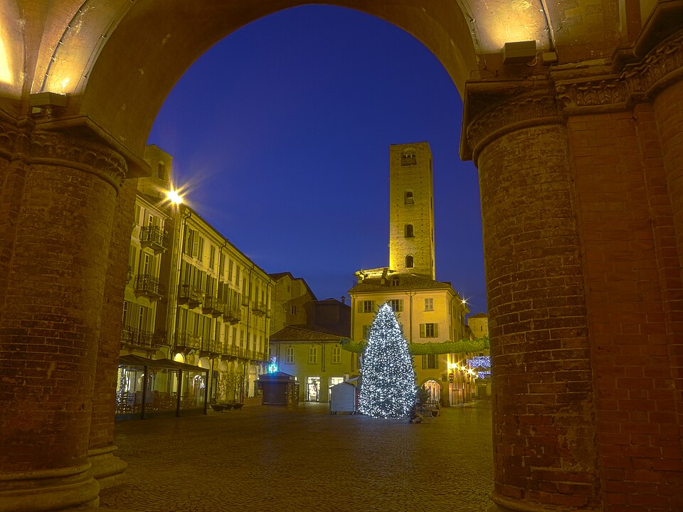 Piazza Risorgimento, Alba
