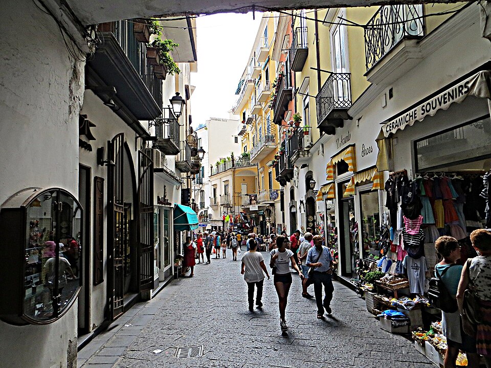 Via Lorenzo d'Amalfi, Amalfi