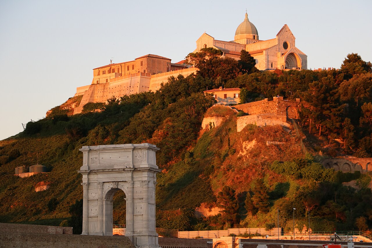 Arco di Traiano, Ancona
