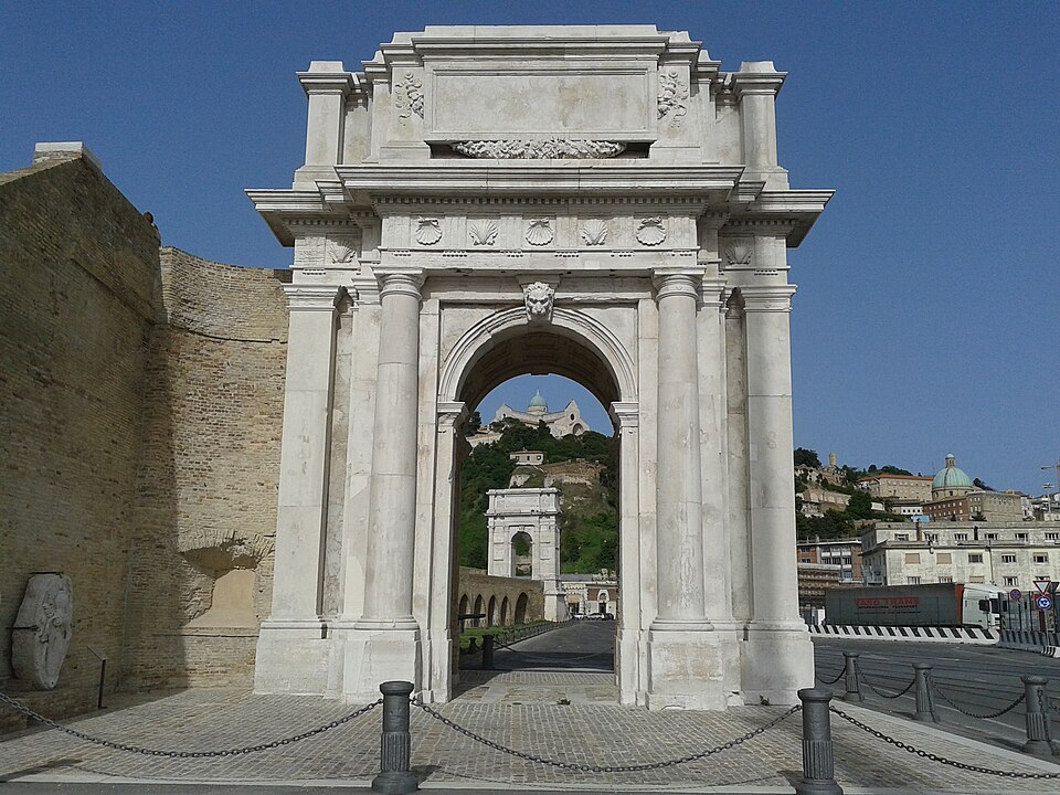 Arco Clementino, Ancona