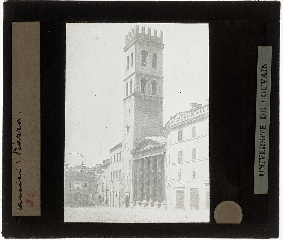 Piazza del Comune e Tempio di Minerva, Assisi