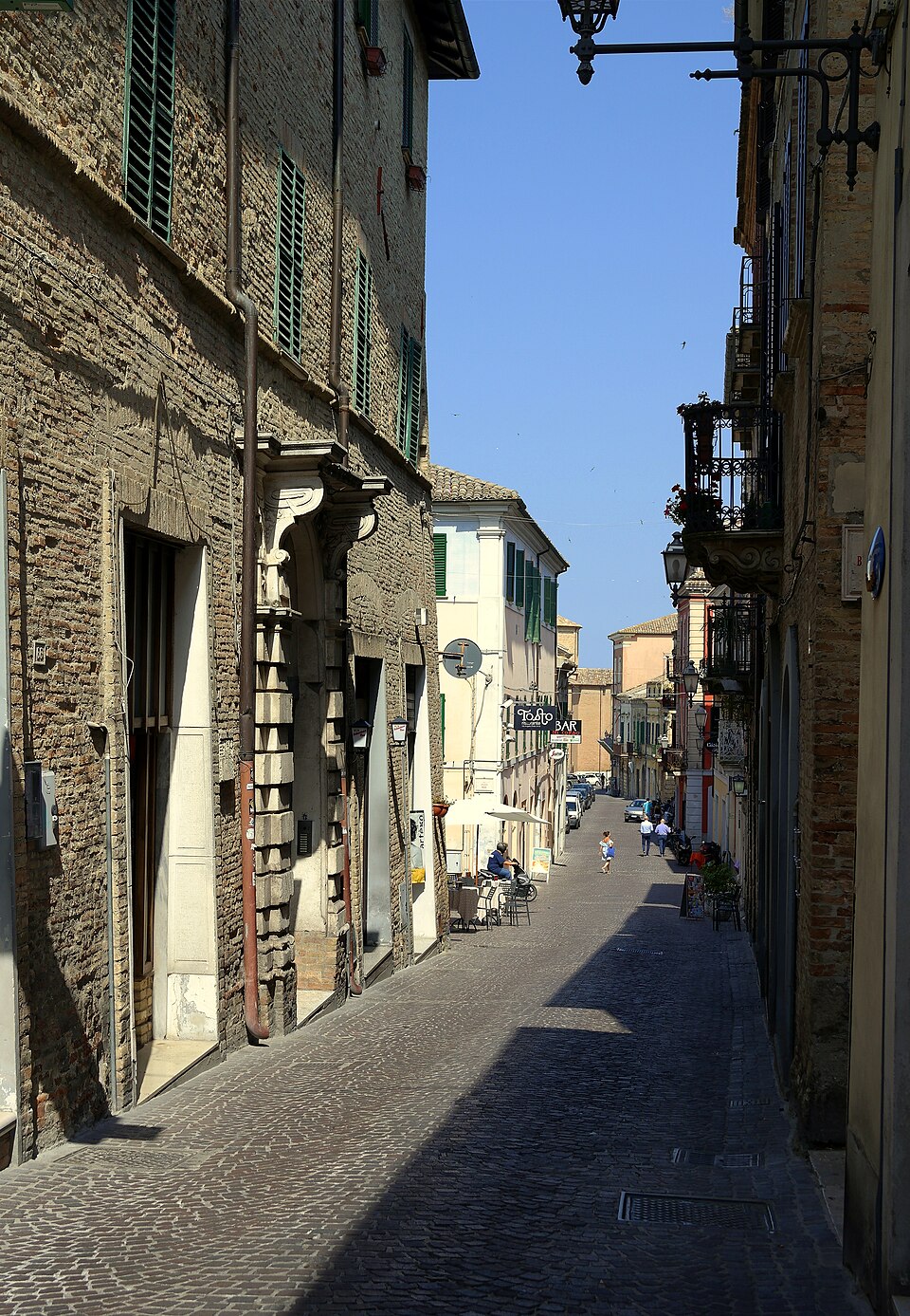 Corso Elio Adriano, Atri