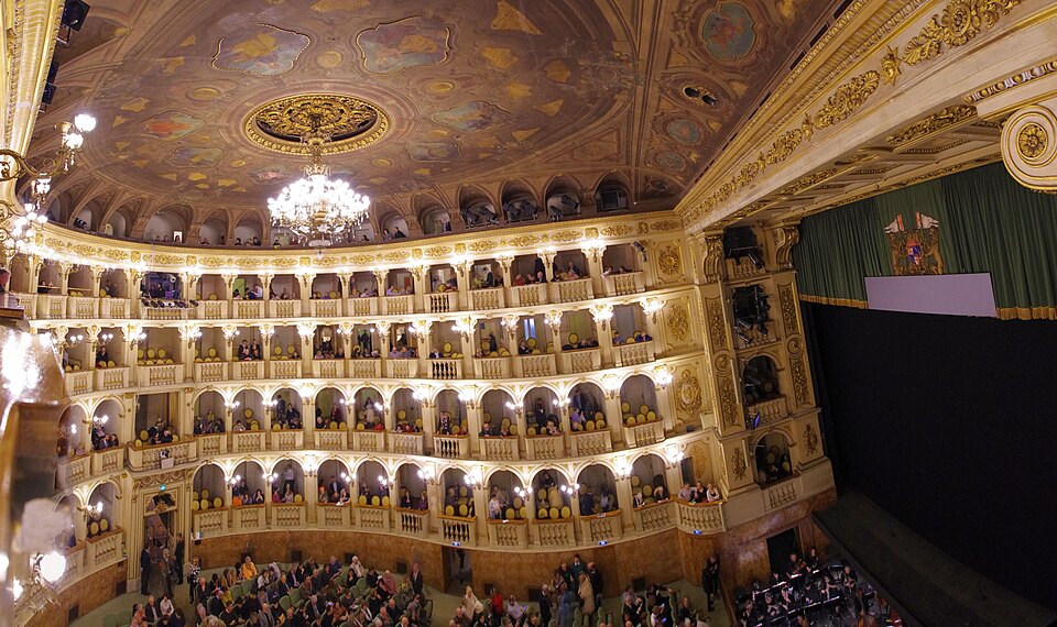 Teatro Comunale, Bologna