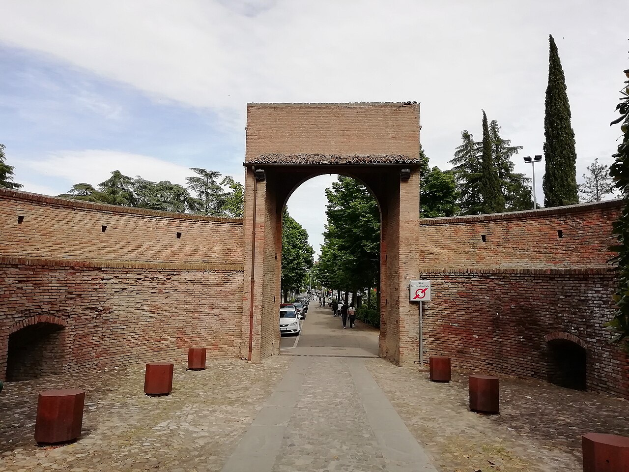 Porta Imolese, Dozza
