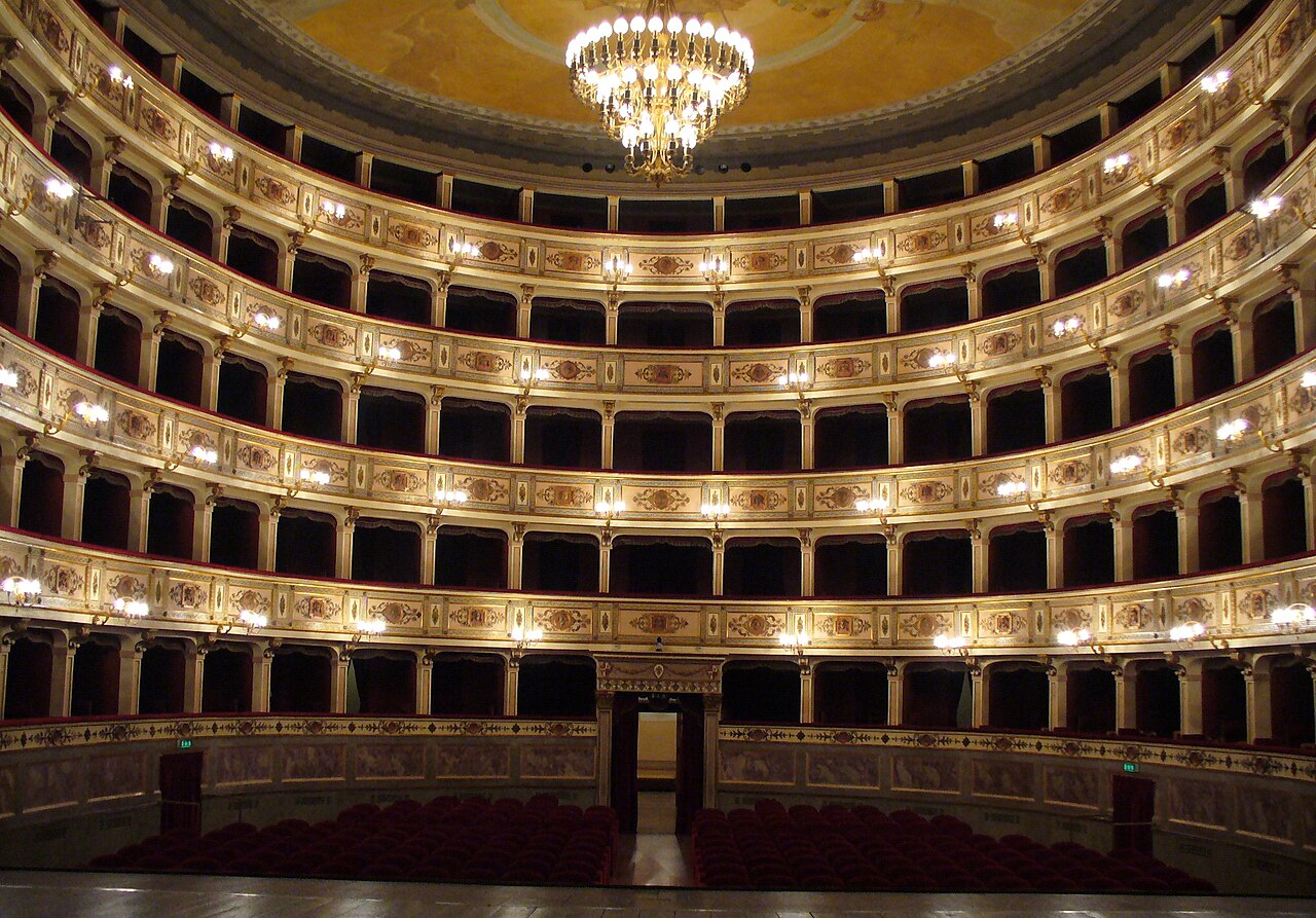 Teatro dell'Aquila, Fermo