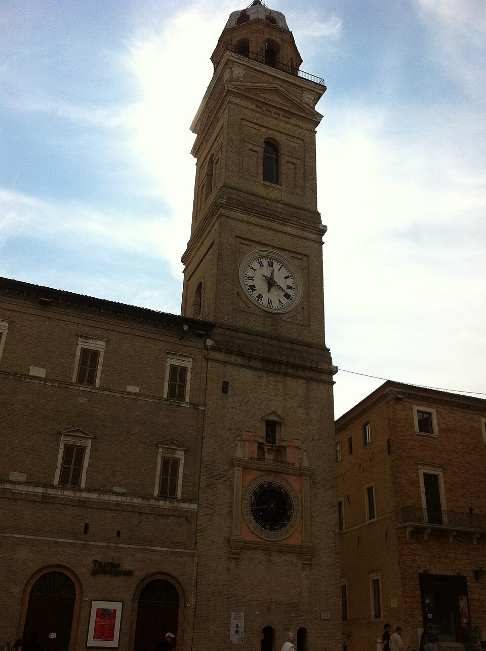 Torre civica, Macerata