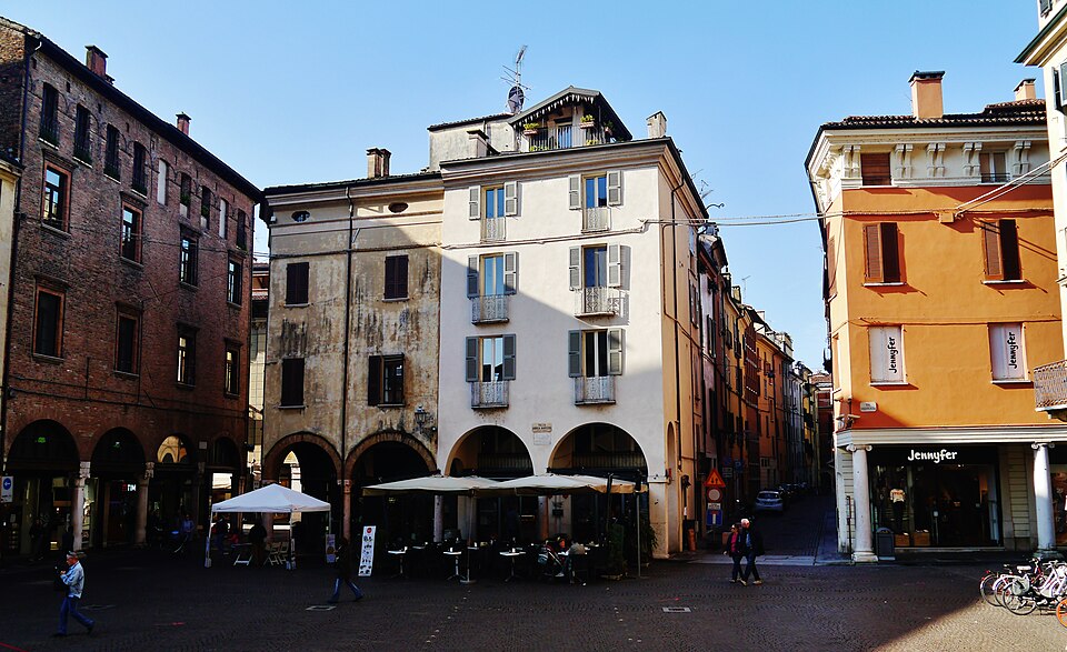 Piazza Mantegna, Mantova