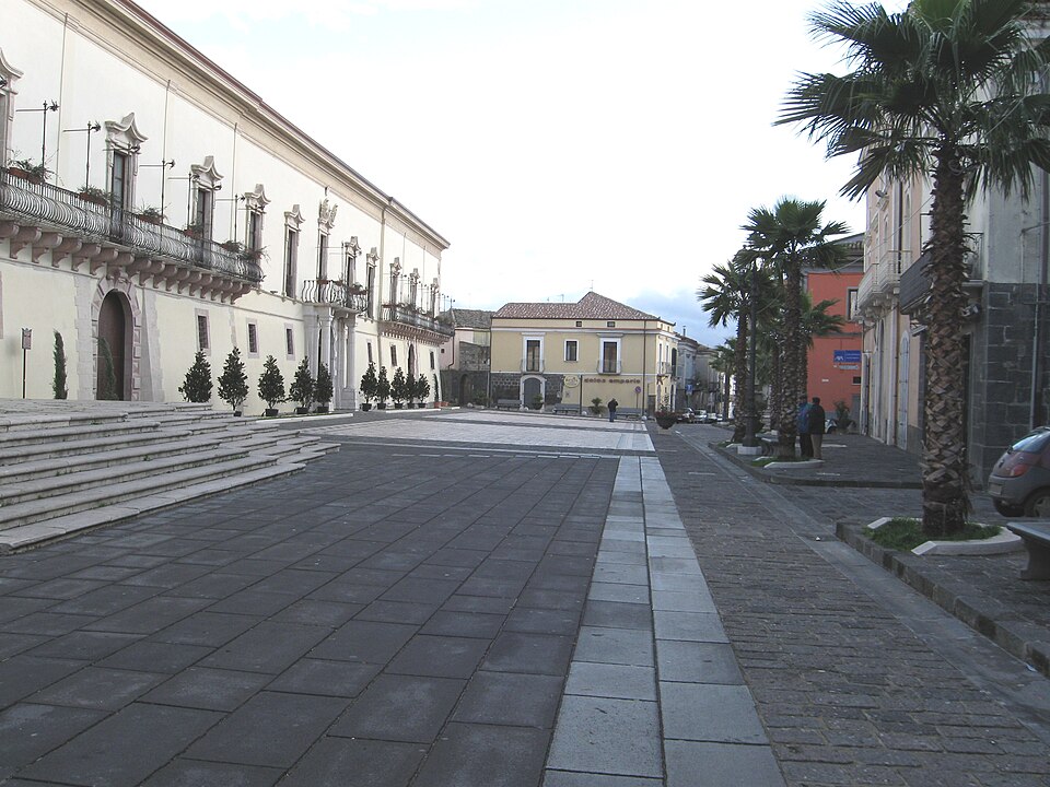 Piazza Duomo, Melfi