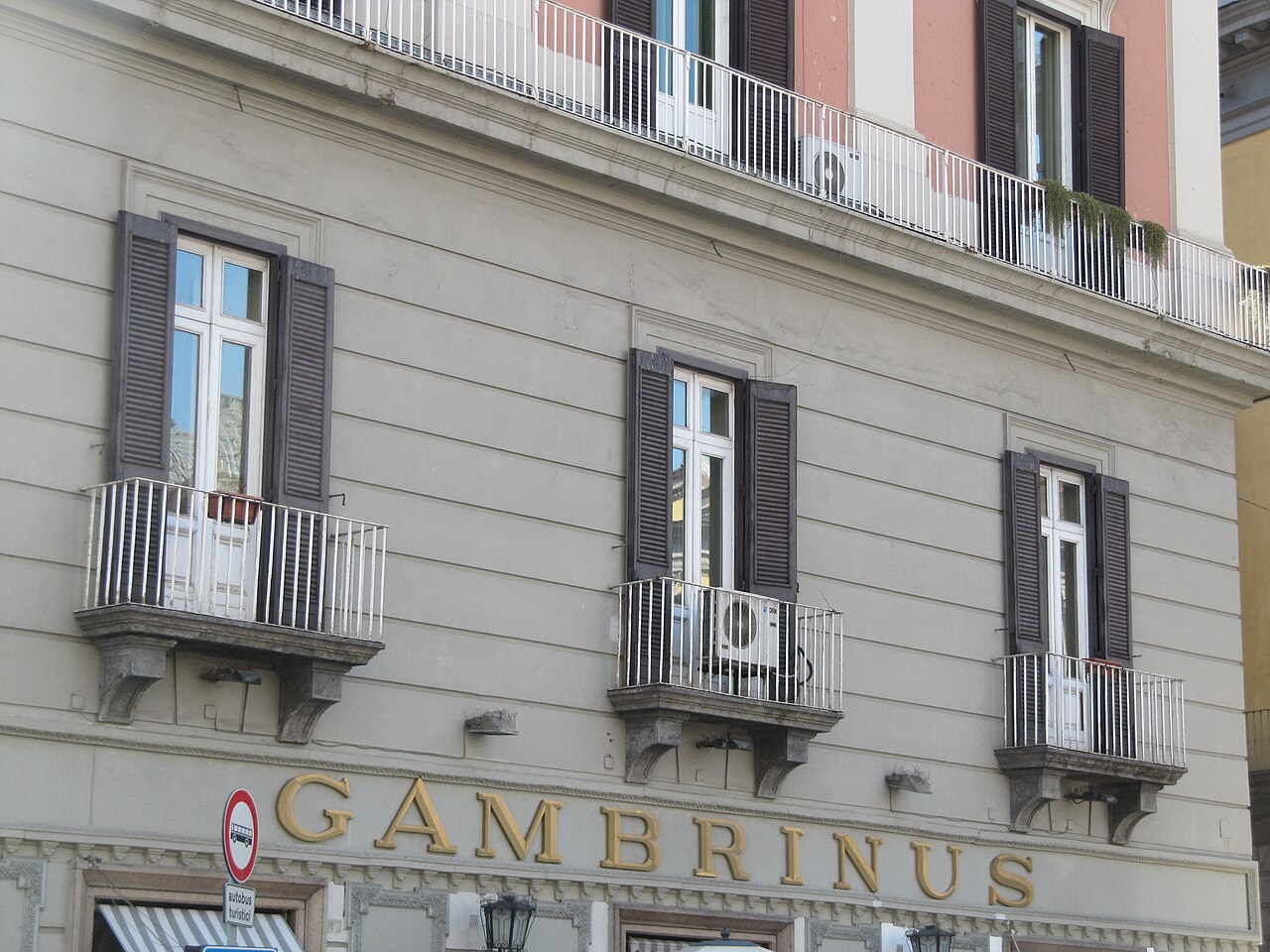 Gran Caffè Gambrinus, Napoli