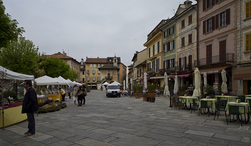 Salita della Motta e Casa dei Nani, Orta San Giulio
