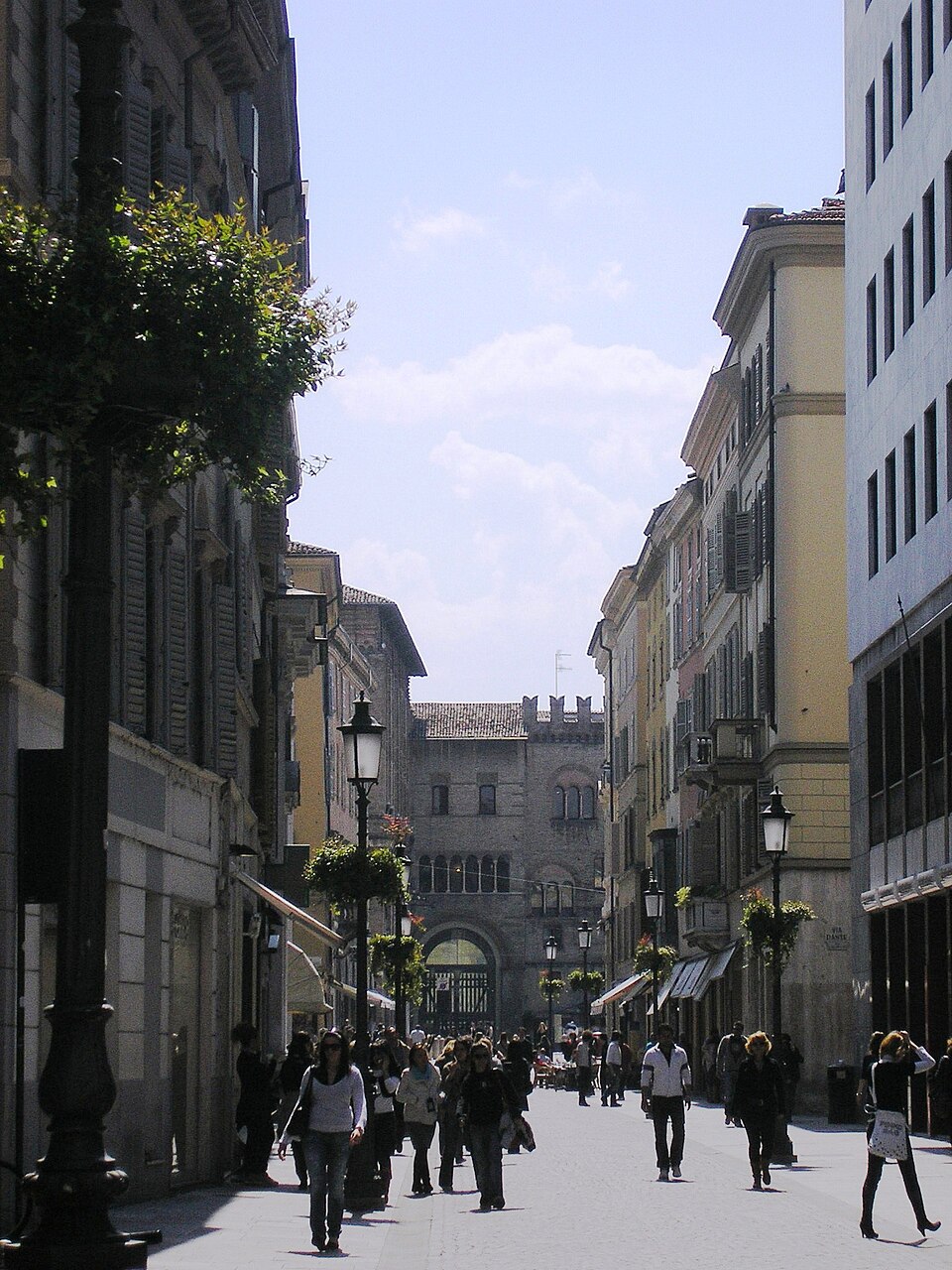 Strada Cavour, Parma