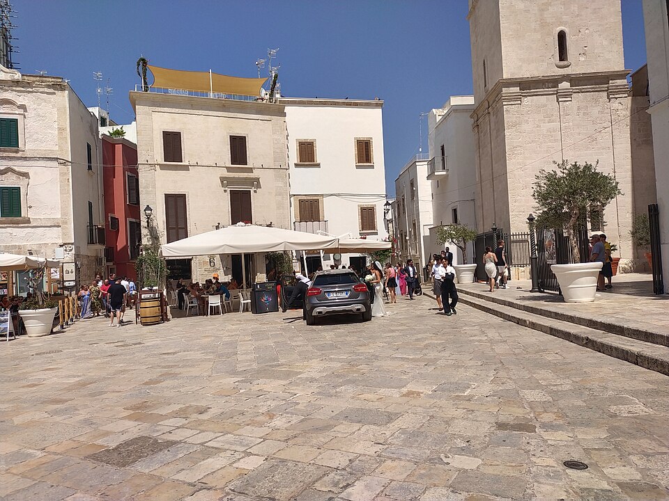 Piazza Vittorio Emanuele, Polignano a Mare