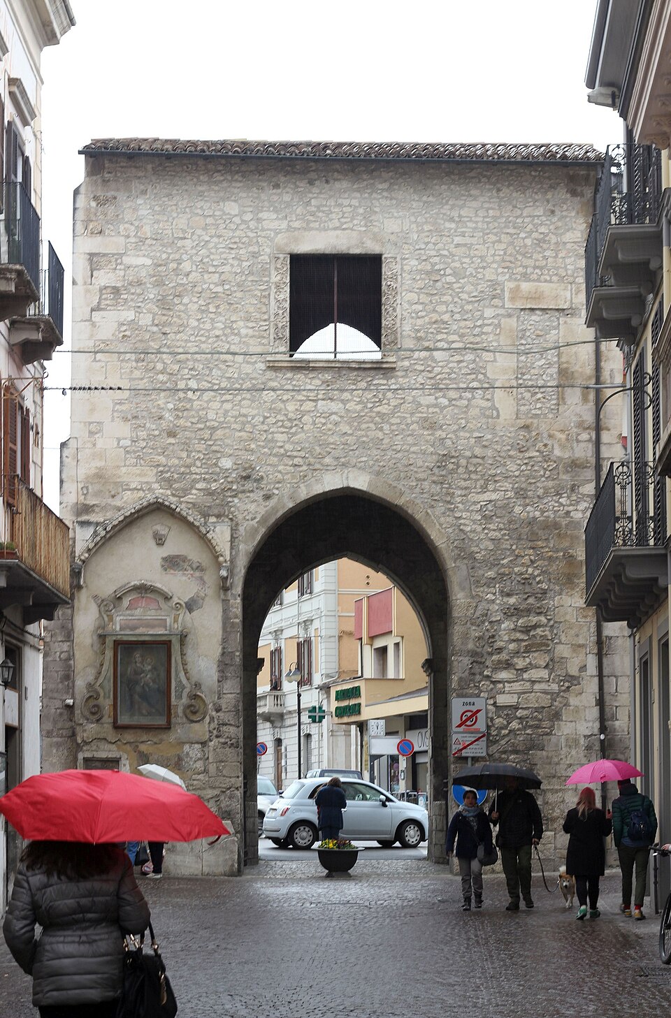 Porta Napoli, Sulmona