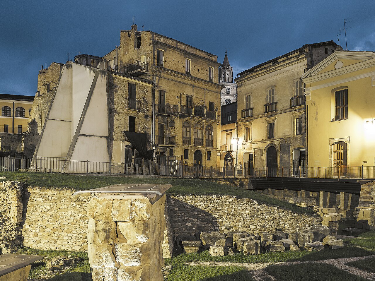 Teatro romano, Teramo