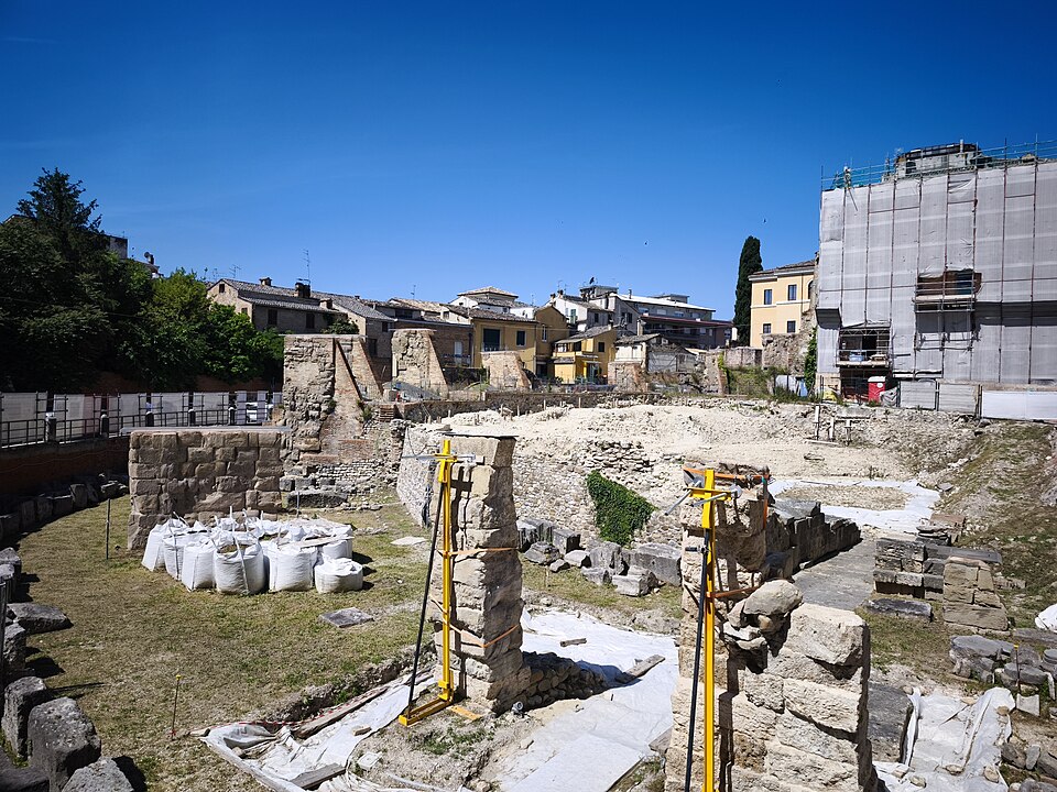 Anfiteatro romano, Teramo