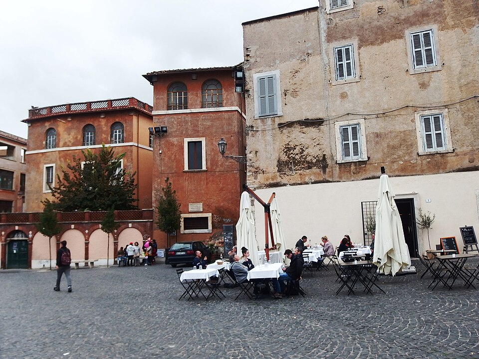 Piazza Trento, Tivoli
