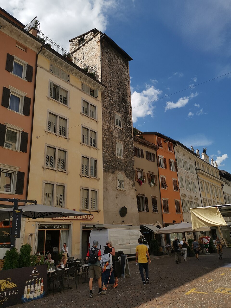 Via Belenzani, Trento