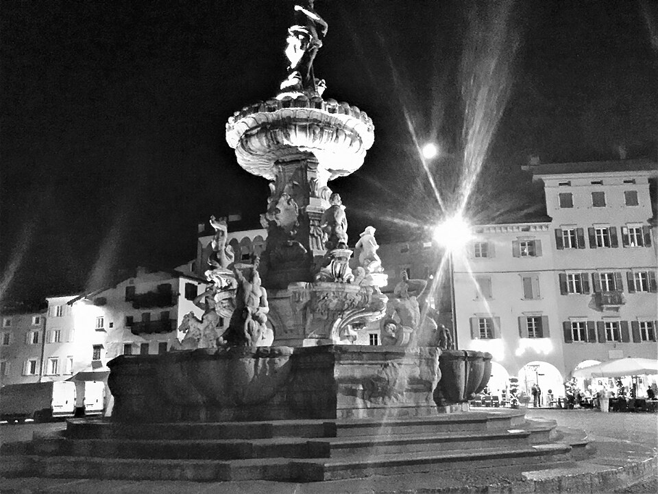Piazza Duomo e Fontana del Nettuno, Trento