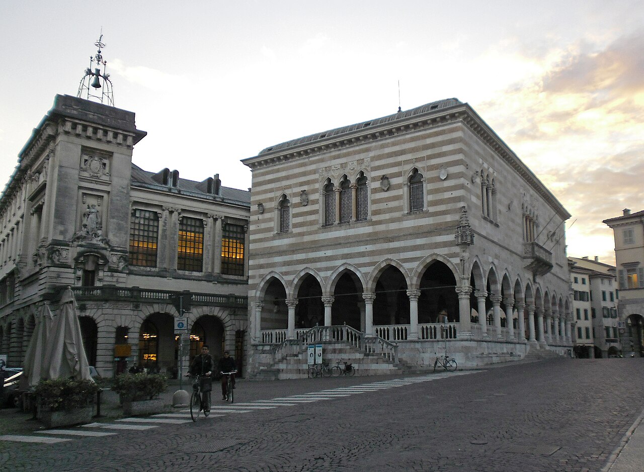 Piazza della Libertà e Loggia del Lionello, Udine