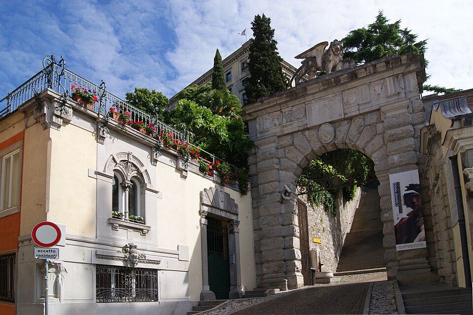 Arco Bollani, Udine