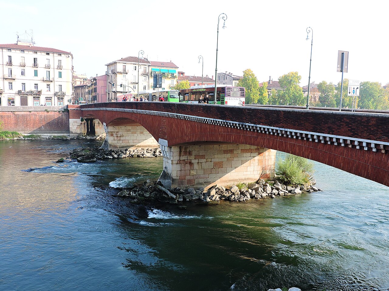 Ponte Navi, Verona