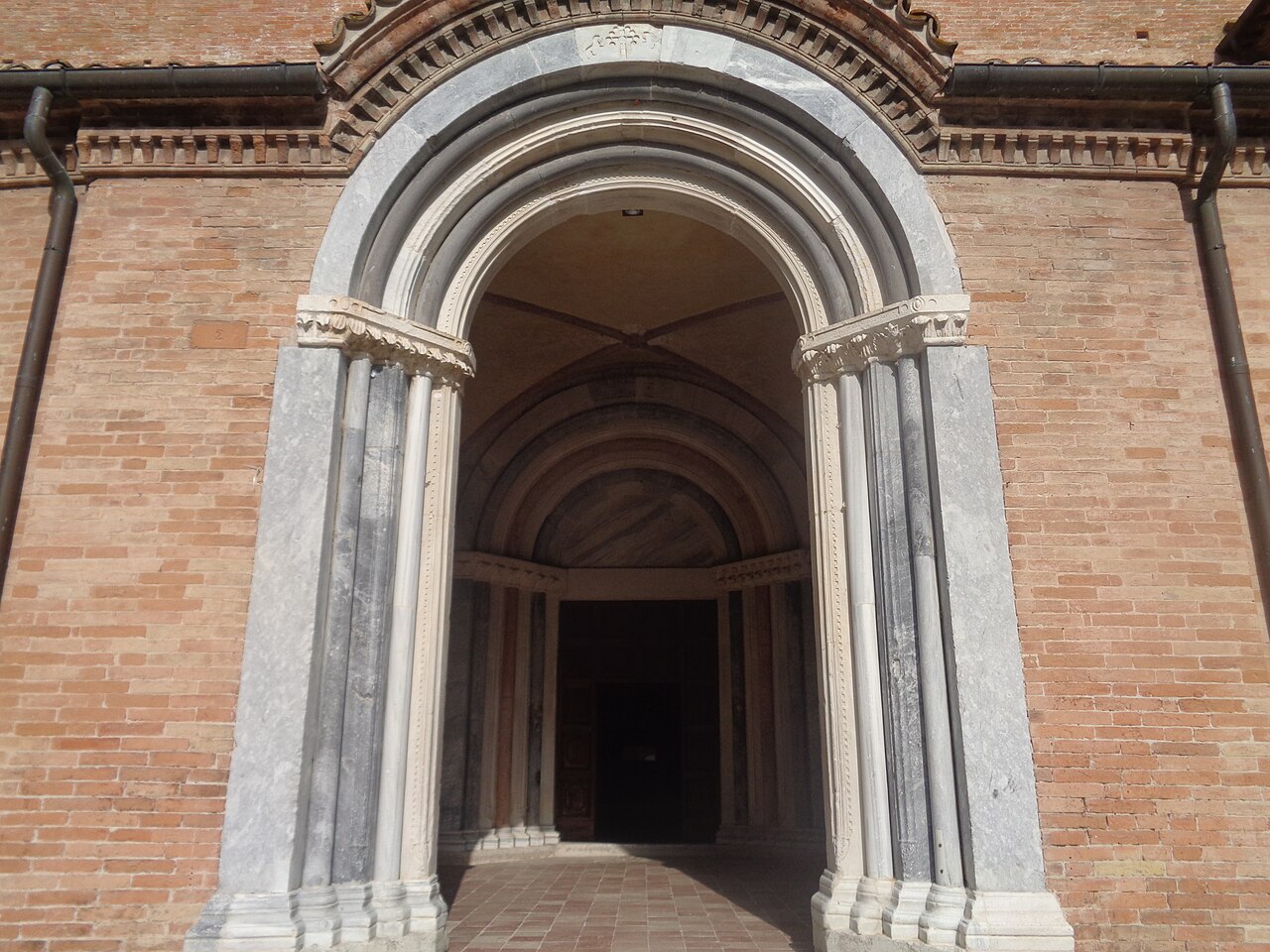 Abbazia di Fiastra, Tolentino