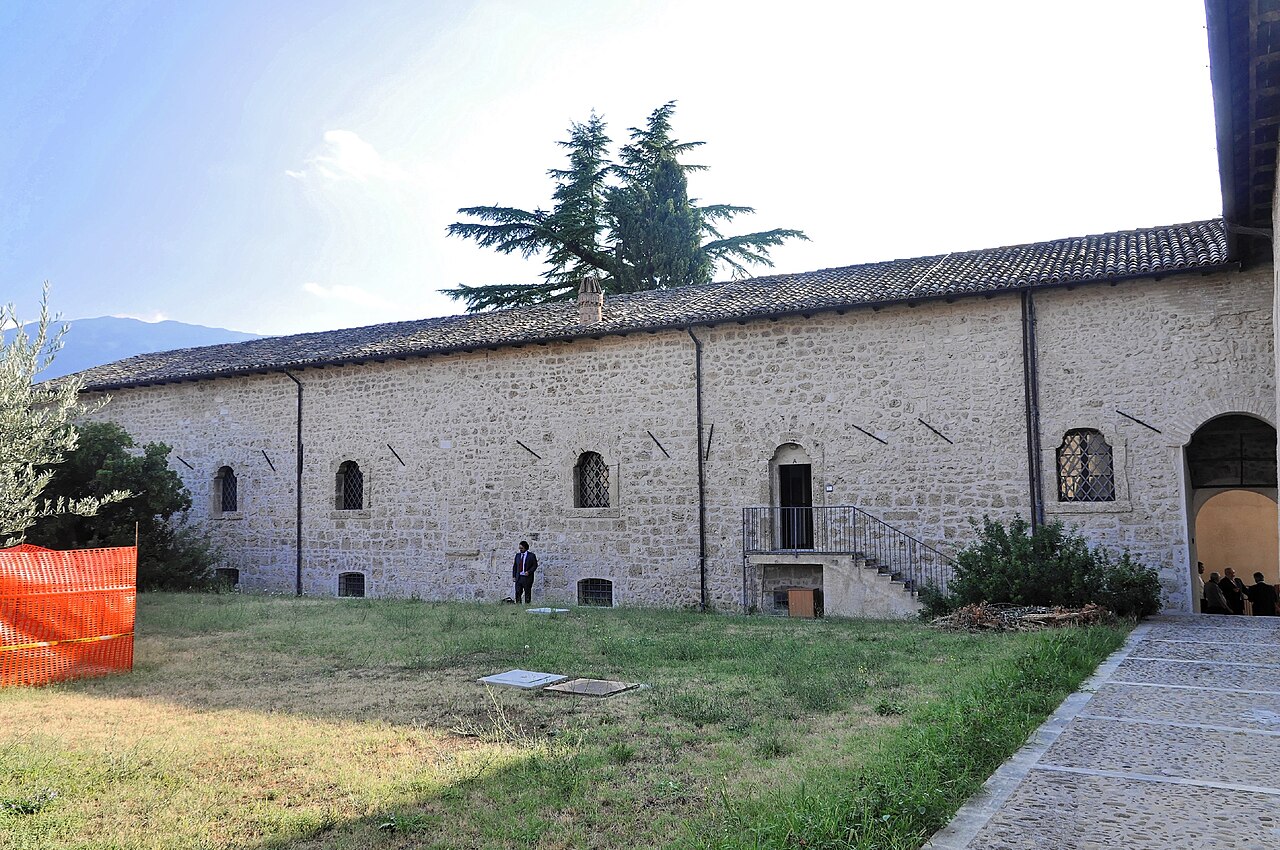 San Clemente a Casauria, Castiglione a Casauria