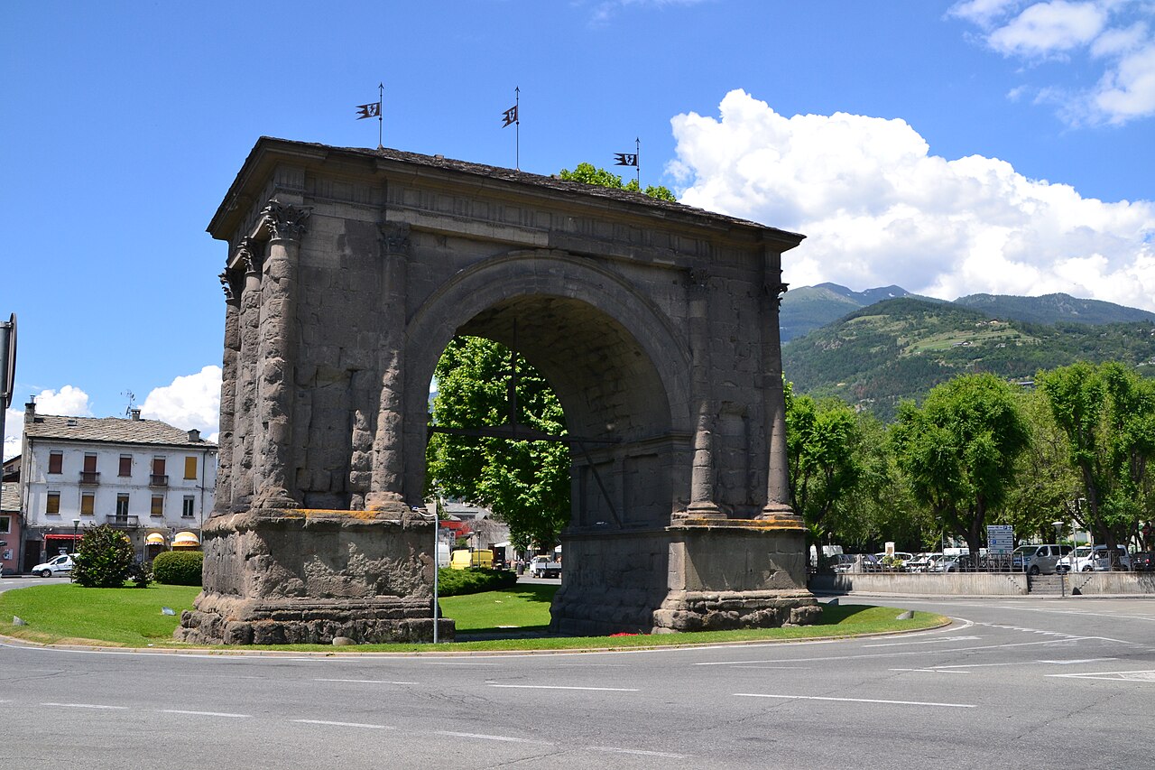 Arco di Augusto, Aosta