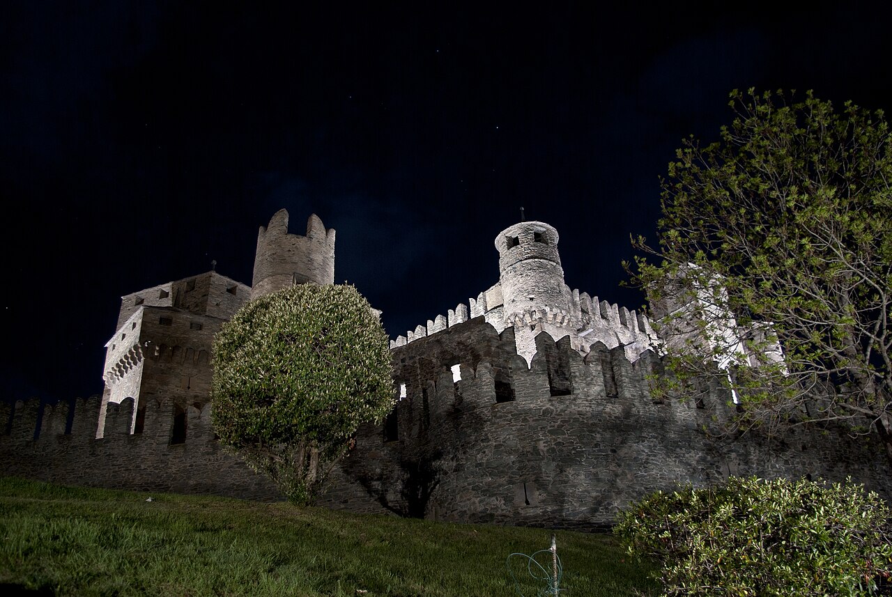Castello di Fénis, Fénis