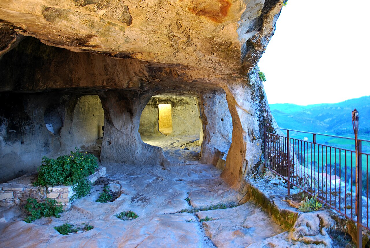Castello di Sperlinga, Sperlinga