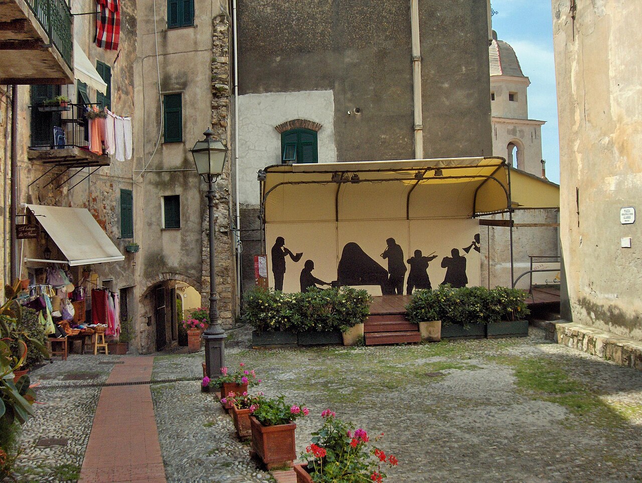 Cervo, Cervo