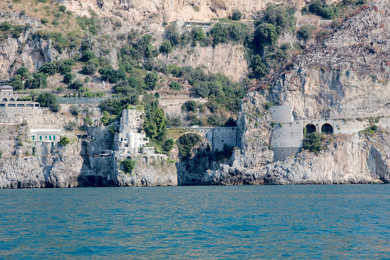 Grotta dello Smeraldo, Conca dei Marini