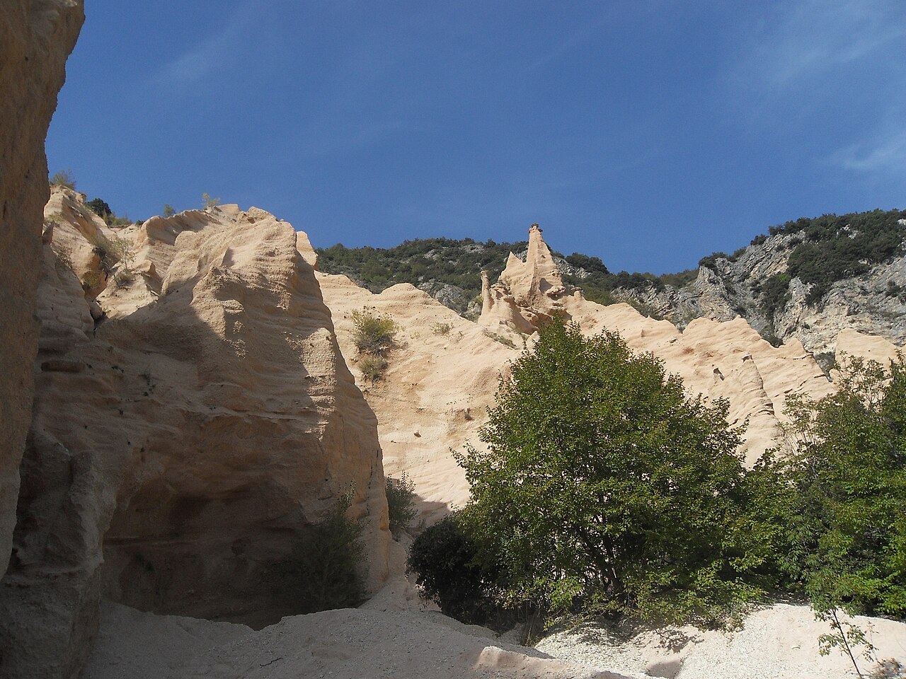 Lame Rosse, Fiastra