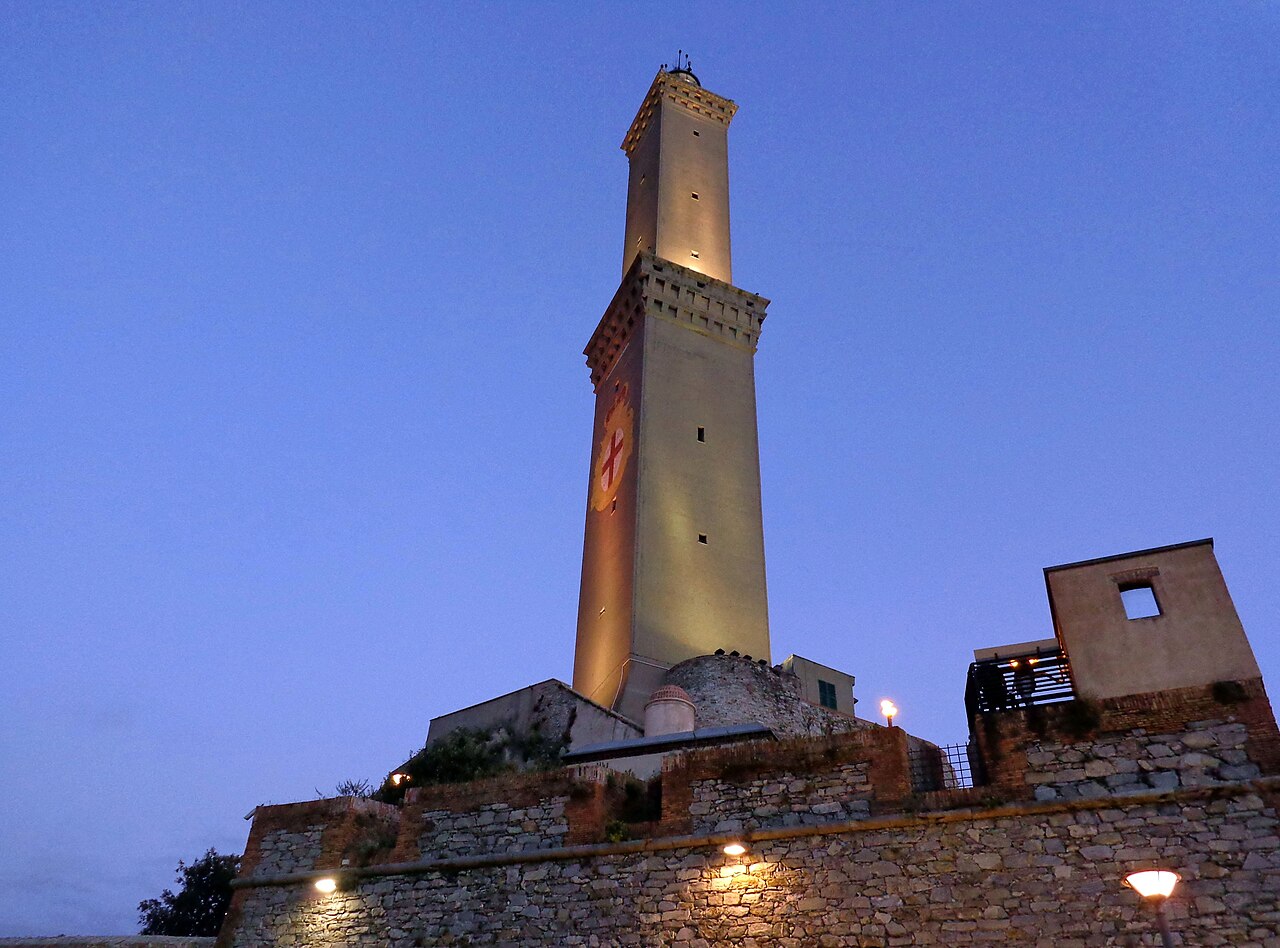 Lanterna di Genova, Genova