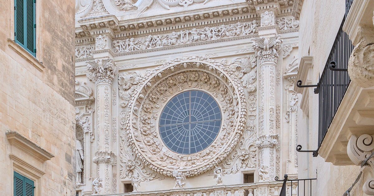 La facciata barocca della Basilica di Santa Croce a Lecce