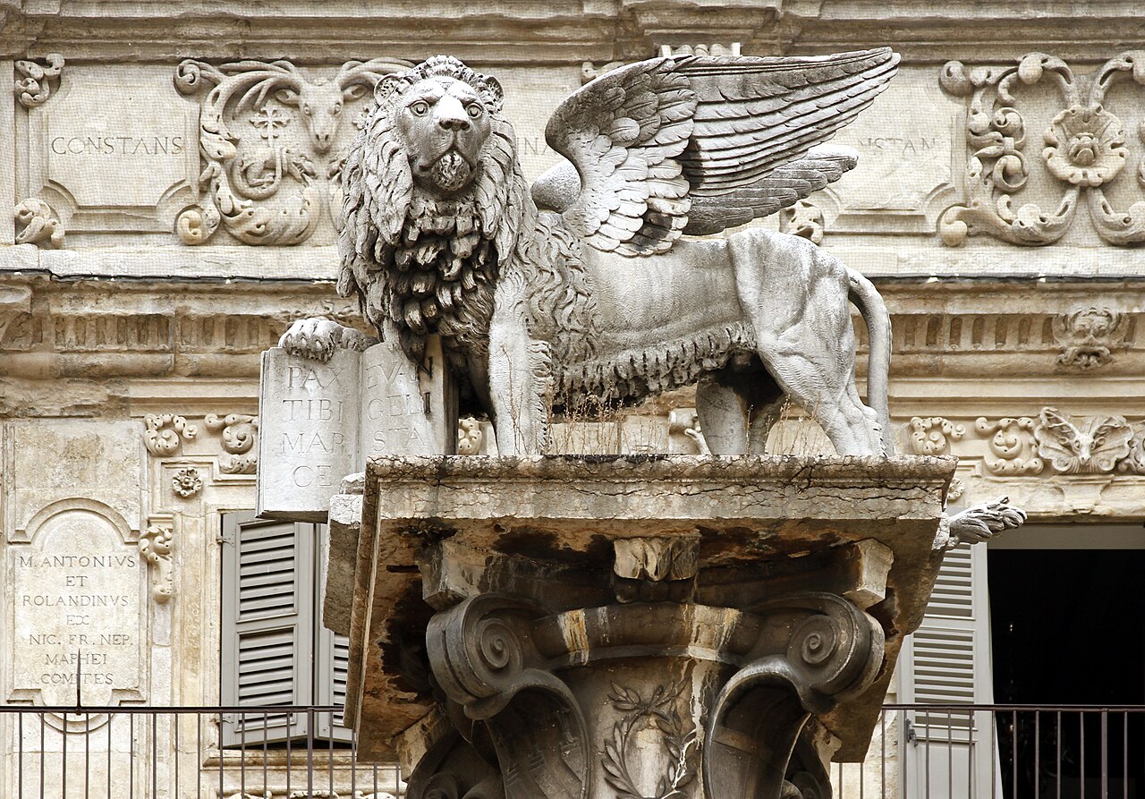 Piazza delle Erbe, Verona