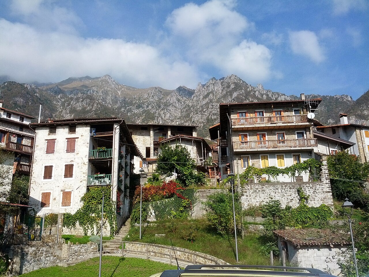Poffabro, Frisanco