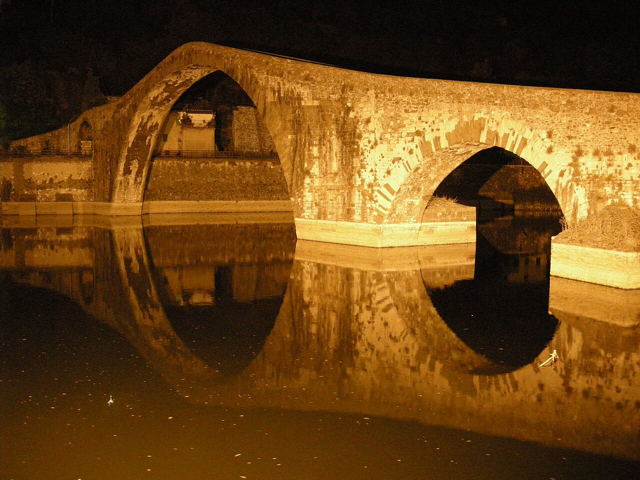 Ponte del Diavolo, Borgo a Mozzano
