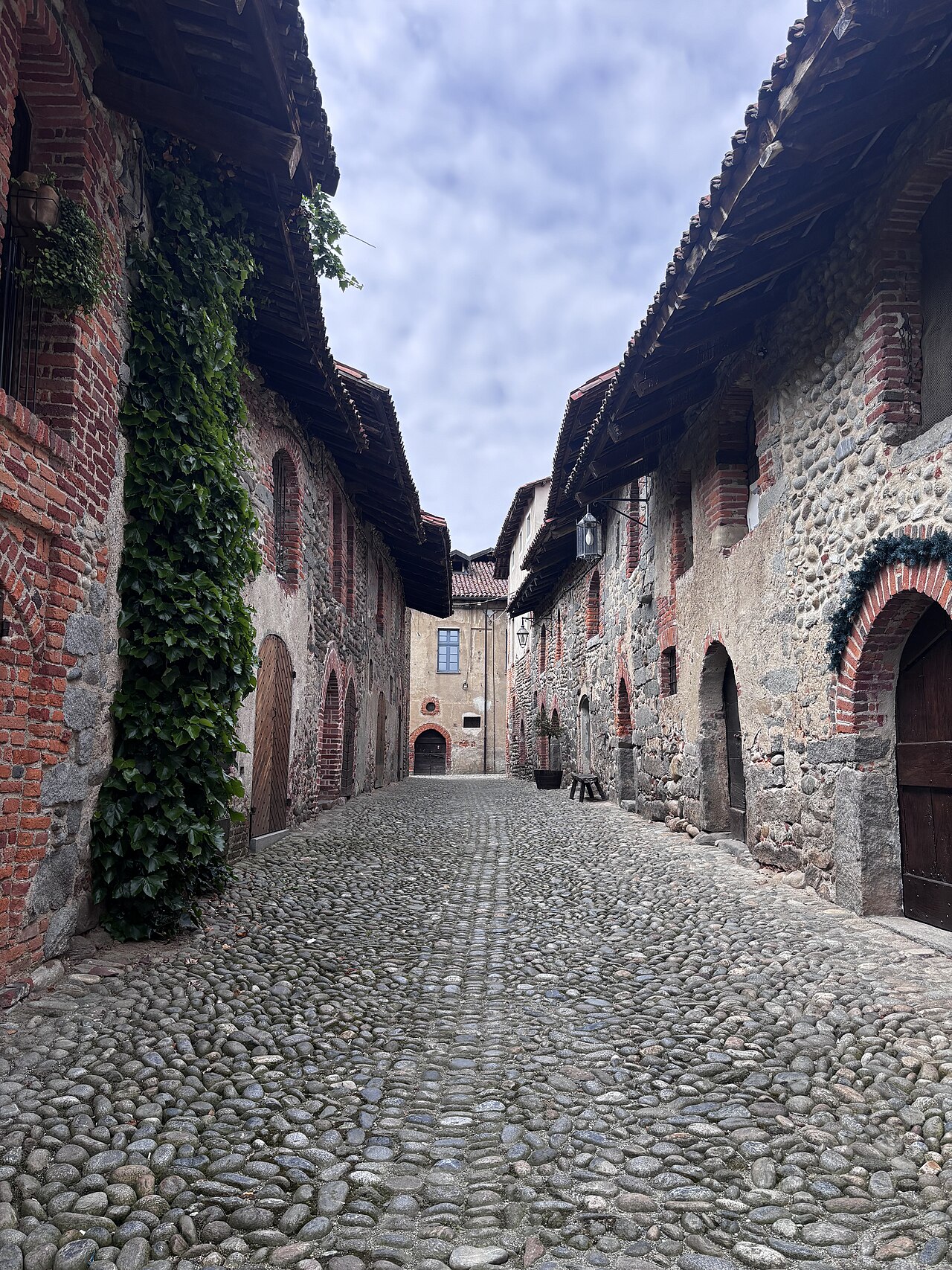 Ricetto di Candelo, Candelo