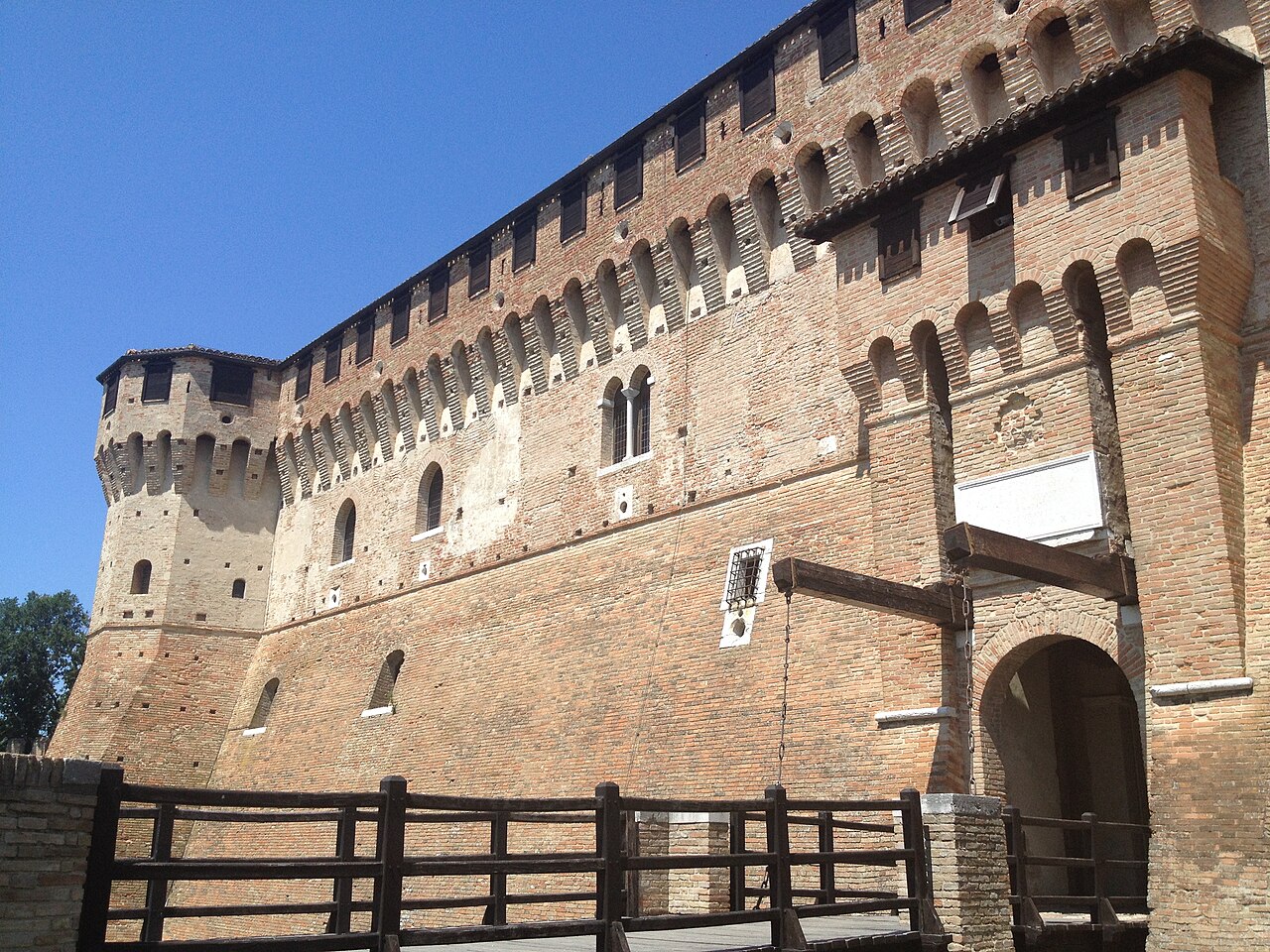Rocca di Gradara, Gradara