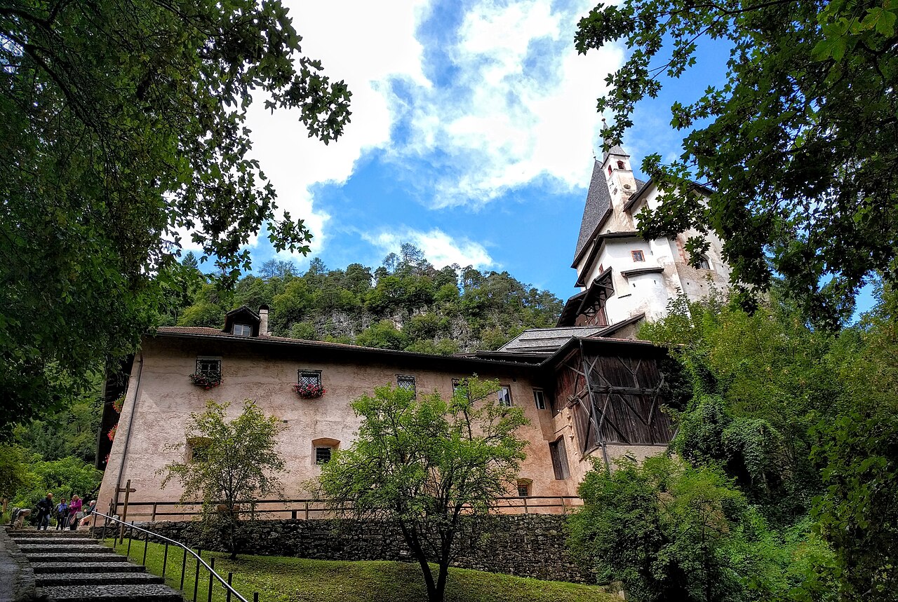 San Romedio, Sanzeno