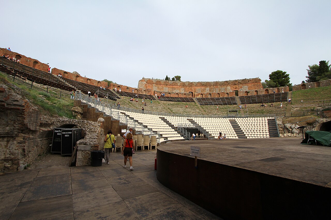 Teatro antico di Taormina, Taormina